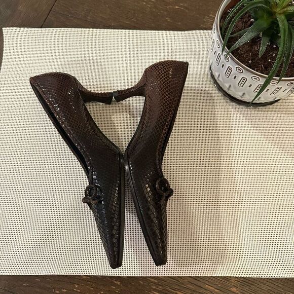 Stuart Weitzman Brown Pointed Toe Python Embossed‎ Leather Pumps size 6.5M NEW - Picture 4 of 10